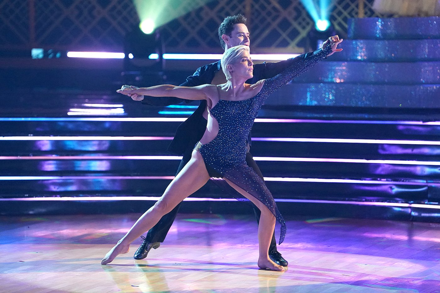 Selma Blair Performs During ‘Dancing With the Stars’ Finale Us Weekly