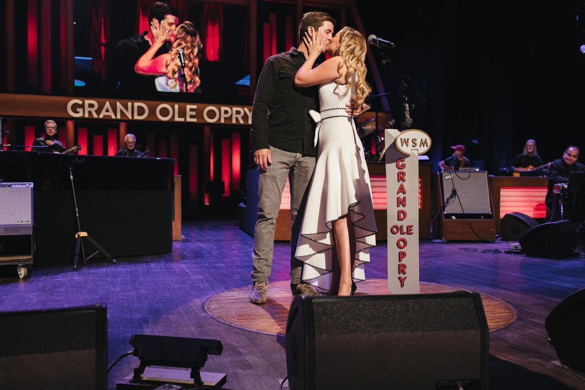 Lauren Alaina And Fiance Call Off Engagement - 98.5 KYGO