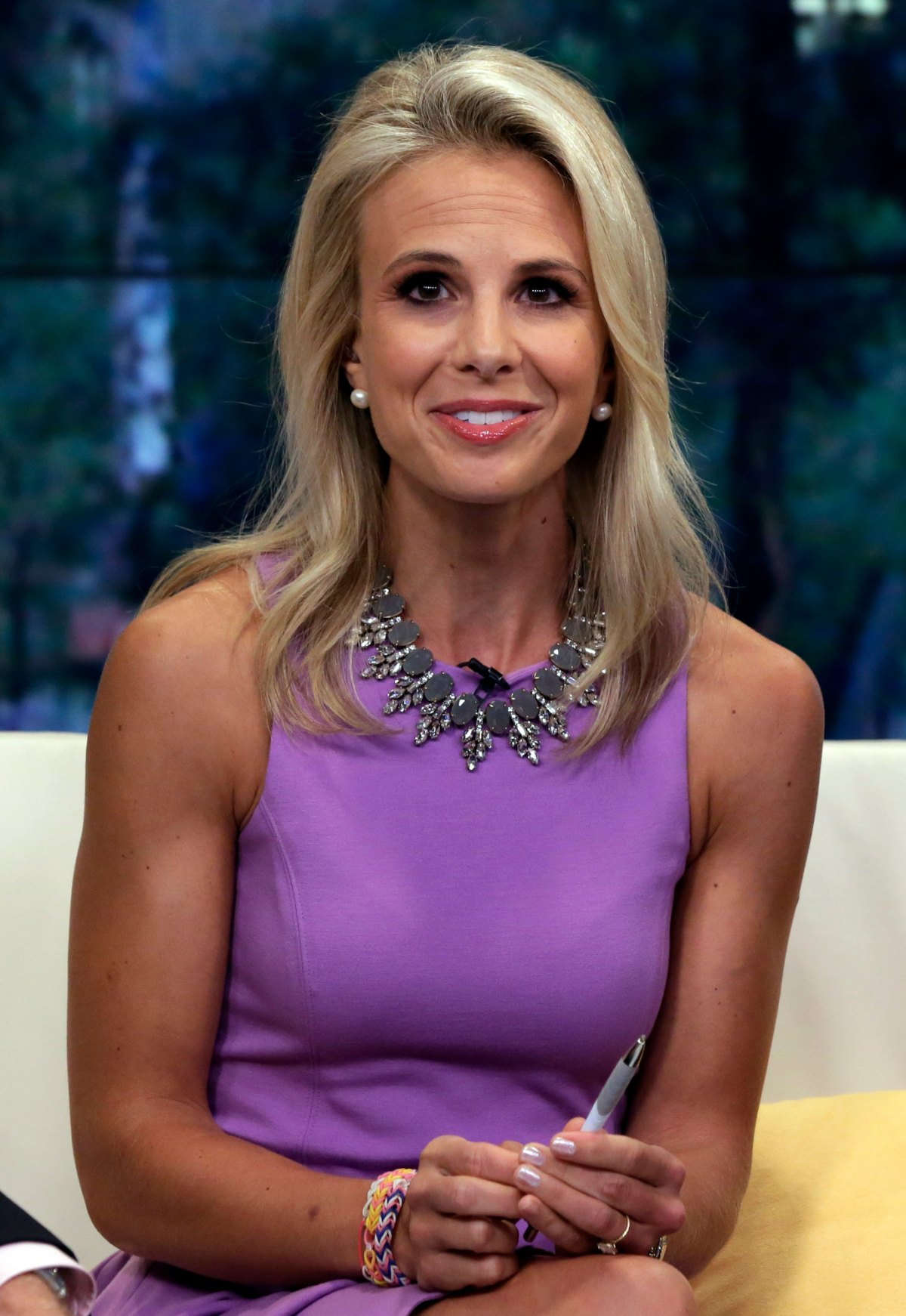 Elisabeth Hasselbeck - Age, Family, Bio