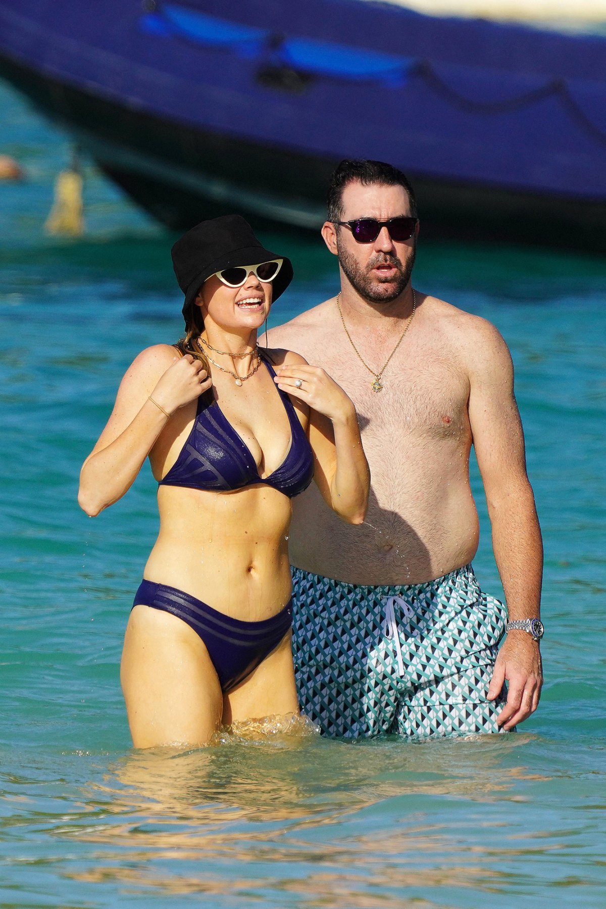 Justin Verlander reacts to wife Kate Upton's bikini photo