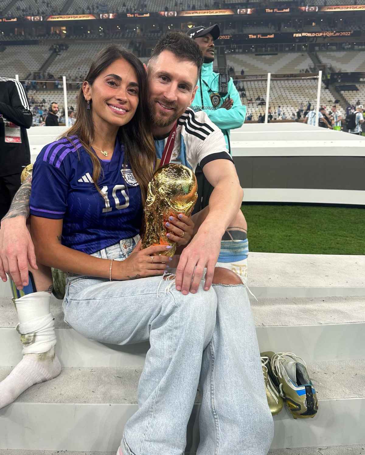 Lionel Messi Celebrates World Cup Win With Wife, Sons: Photos