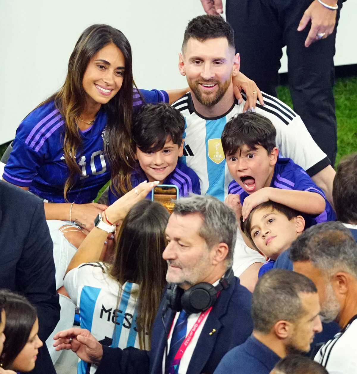 Lionel Messi Celebrates World Cup Win With Wife, Sons: Photos