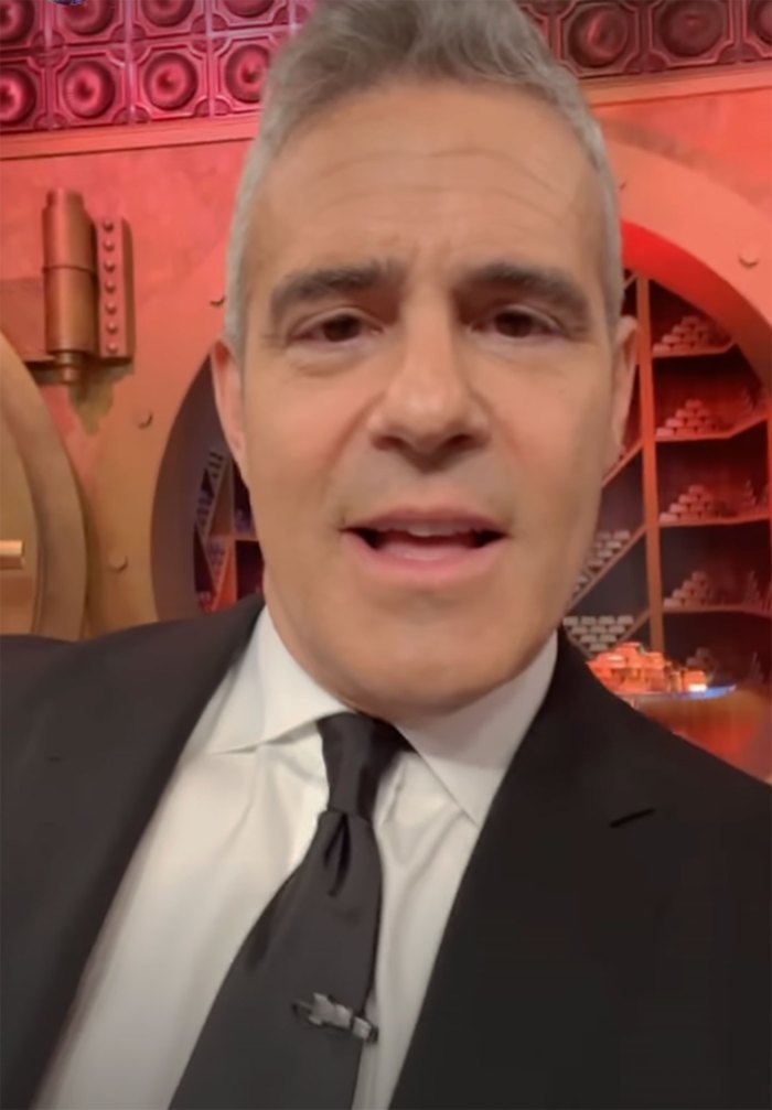 Andy Cohen pede desculpas a Larsa Pippen por gritar com ela durante as filmagens da reunião de 'The Real Housewives of Miami': 'Não gosto de gritar com mulheres' gravata preta