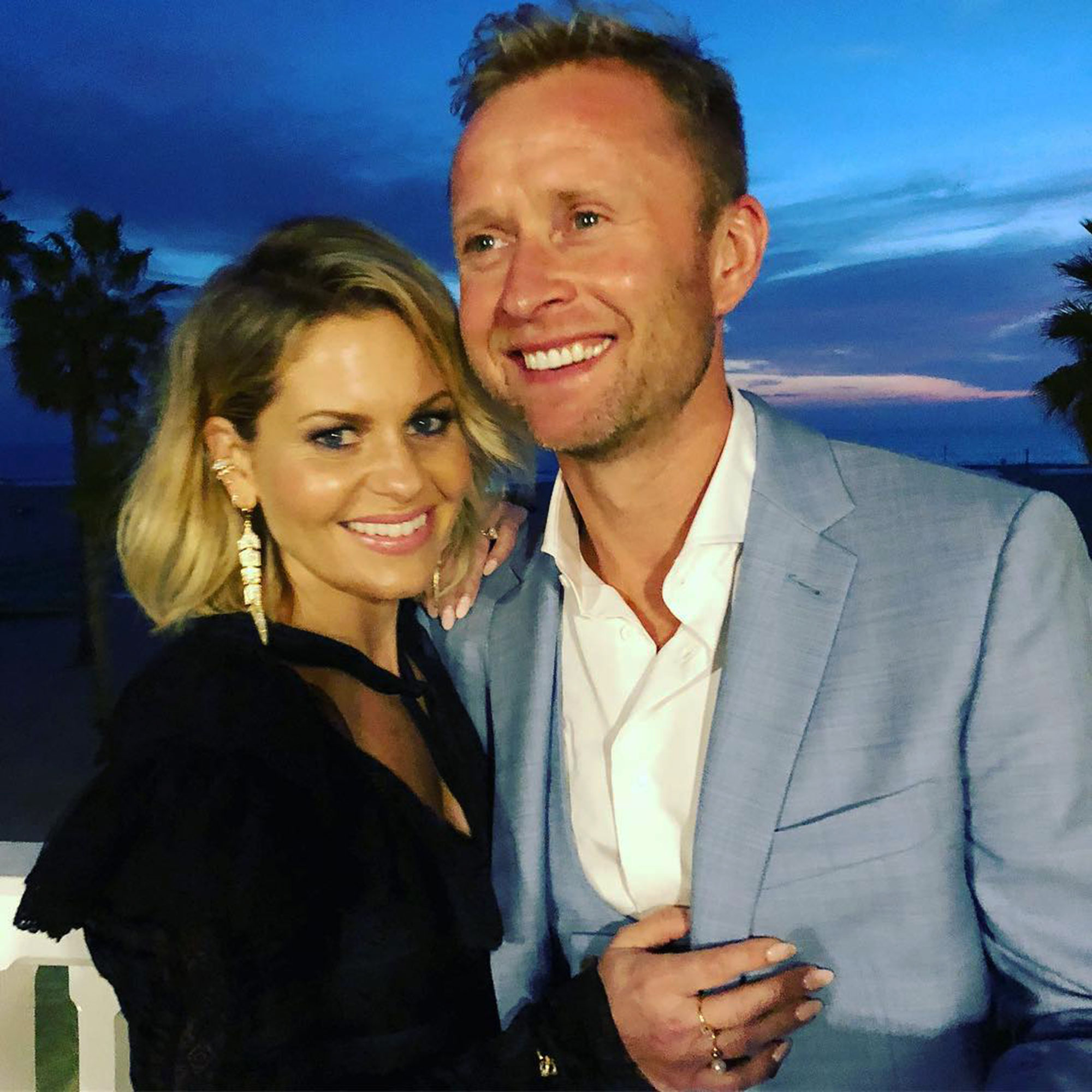 Candace Cameron Bure feiert den 30. Jahrestag der Begegnung mit Ehemann Valeri