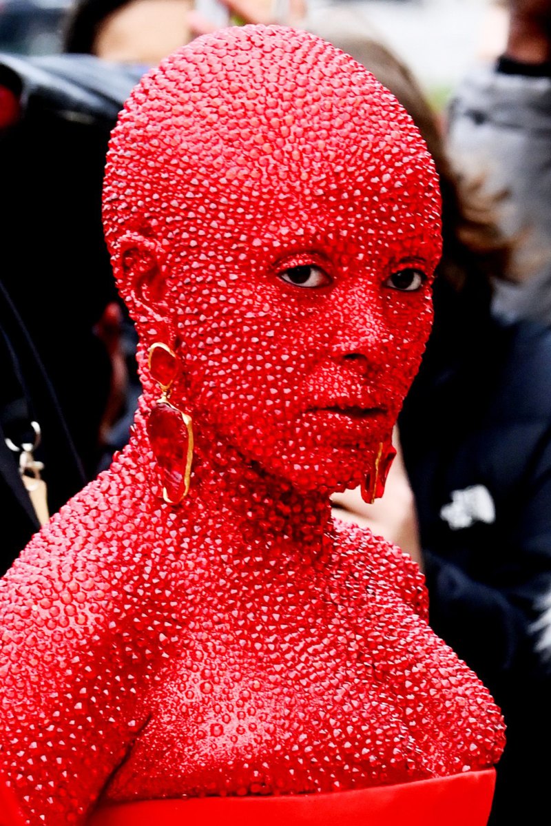 Doja Cat Wears 30,000 Red Crystals at Schiaparelli Show Photos