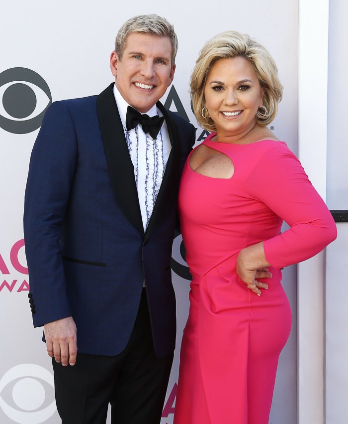 Todd Chrisley admite que a prisão 'pode ser' seu 'futuro' antes de se apresentar para cumprir a sentença, aborda a saúde antes de Julie Chrisley ser enviada ao centro médico