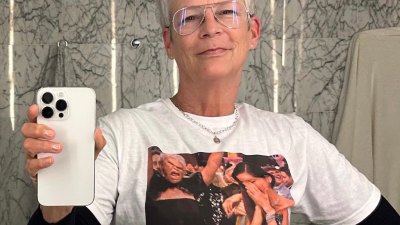 BFF goals! Jamie Lee Curtis turns Michelle Yeoh's Golden Globes win into a T-shirt