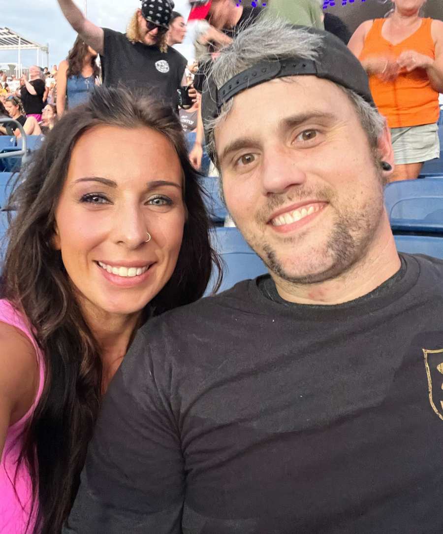 een Mom Ryan Edwards, Mackenzie Edwards’ Timeline pink blouse