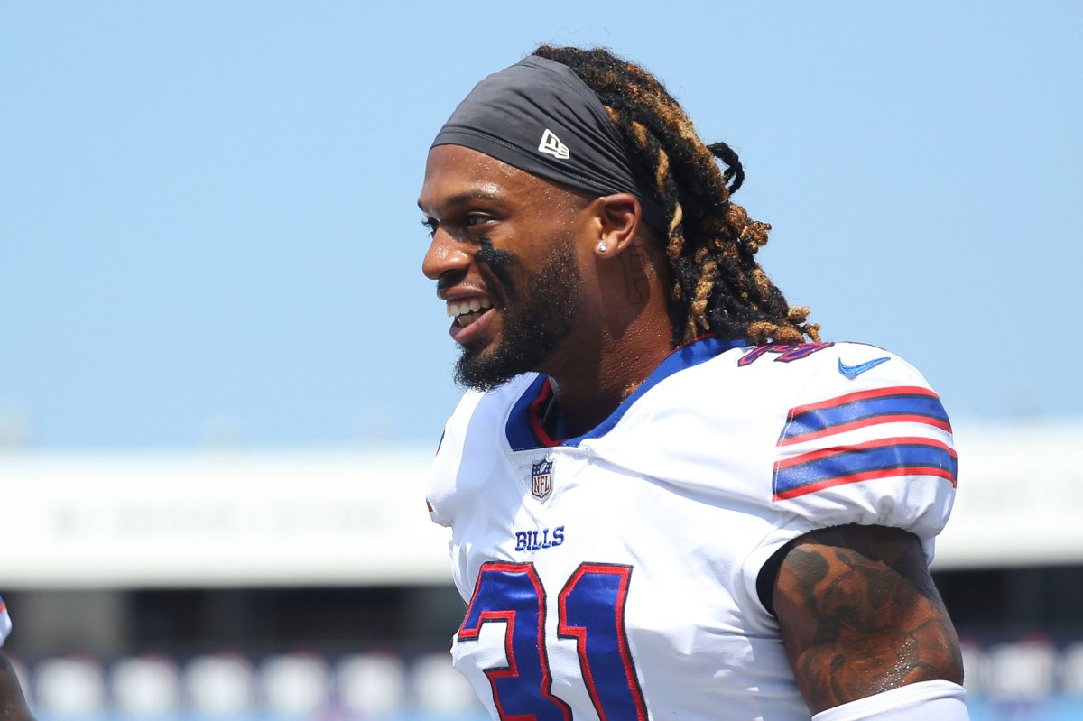 Monday Night Football' Game Postponed After Bills Player Collapses On Field  And Gets CPR; Damar Hamlin In “Critical Condition” At Hospital – Deadline