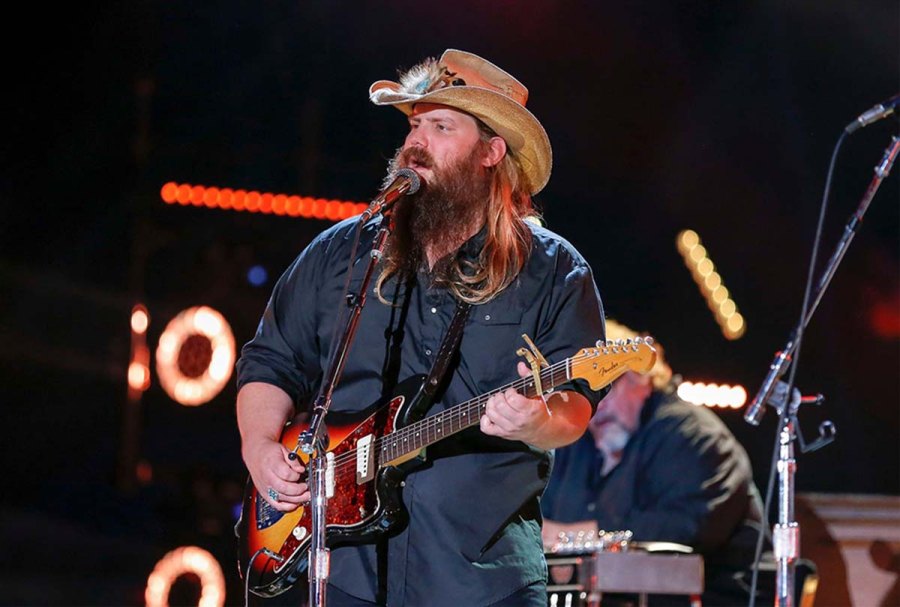 Country royalty! Chris Stapleton sings the national anthem at Super