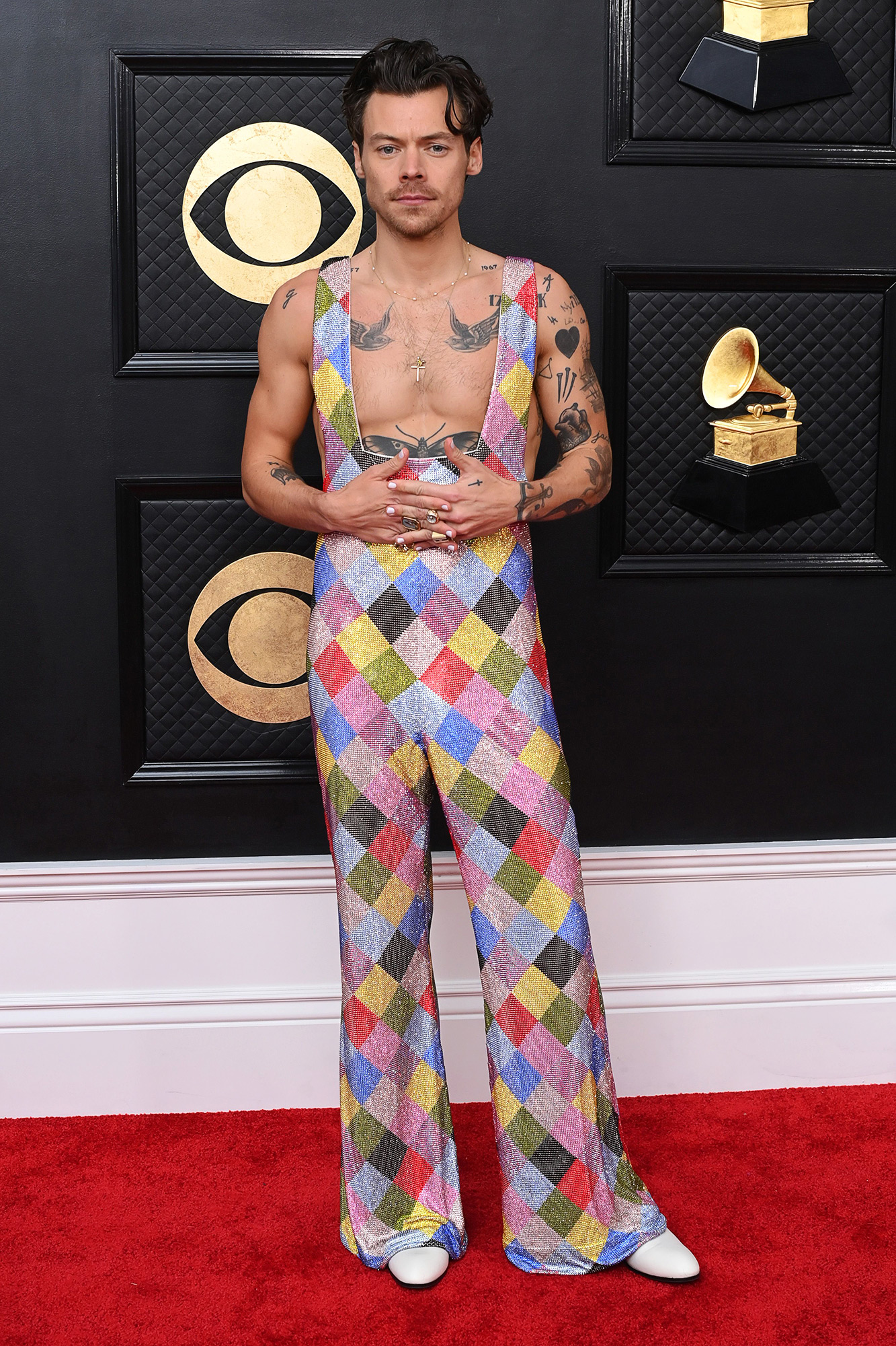 Grammys 2023 Harry Styles Shines on Red Carpet in Rainbow Jumpsuit