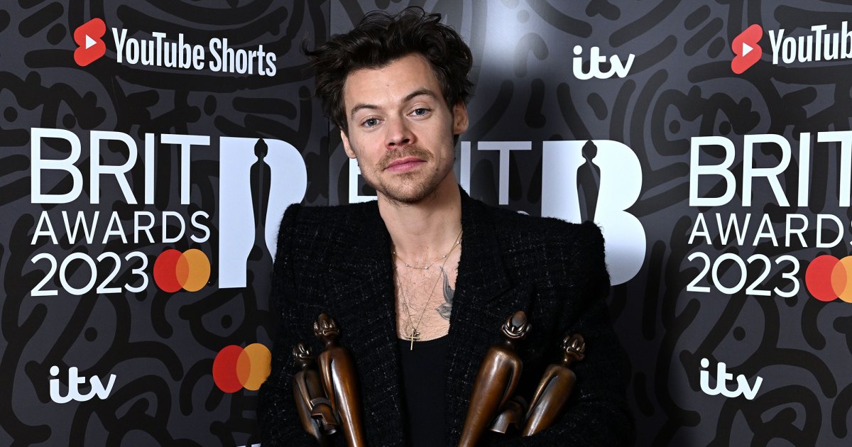 Brit Awards 2023: Harry Styles' Best Moments, Stylish Outfits | Us Weekly