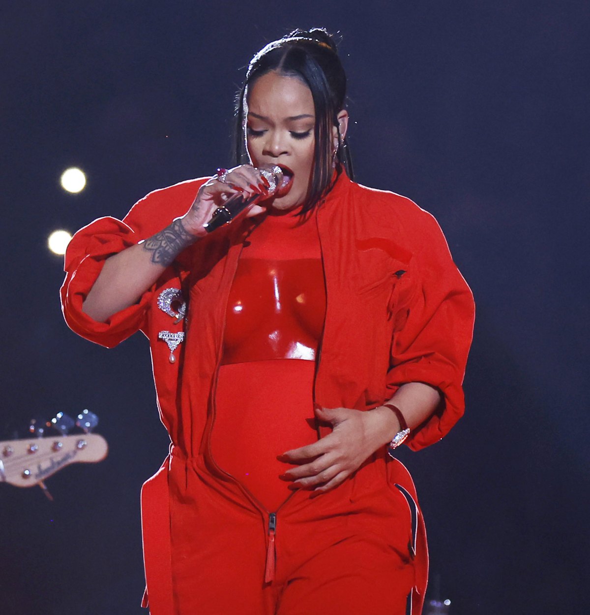 Rihanna Revealed Her Second Pregnancy in an Effortlessly Cool