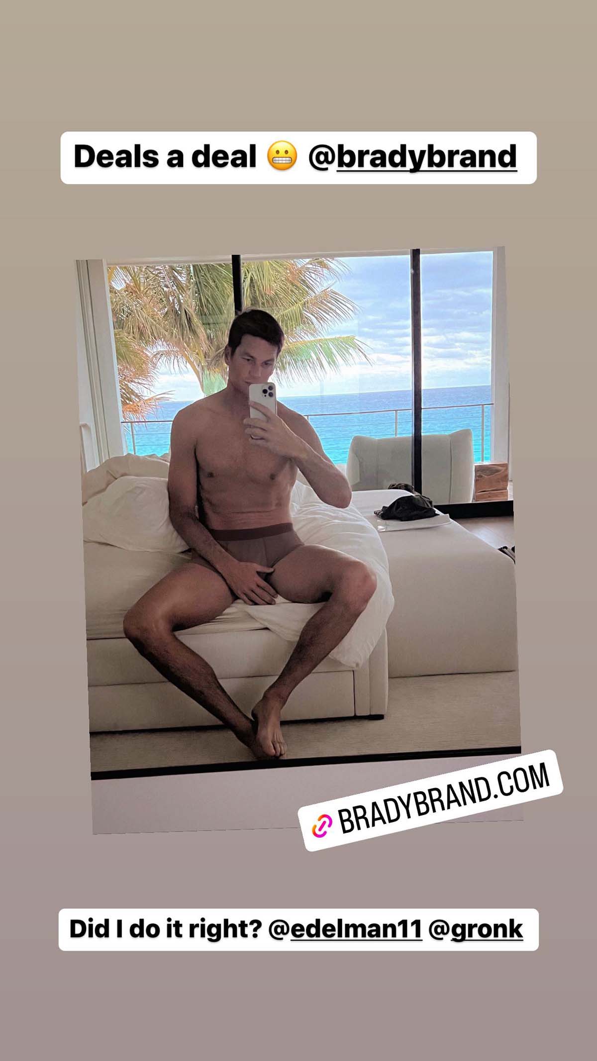 Tom Brady Shirtless In His Underwear For Mirror Selfie: Photo