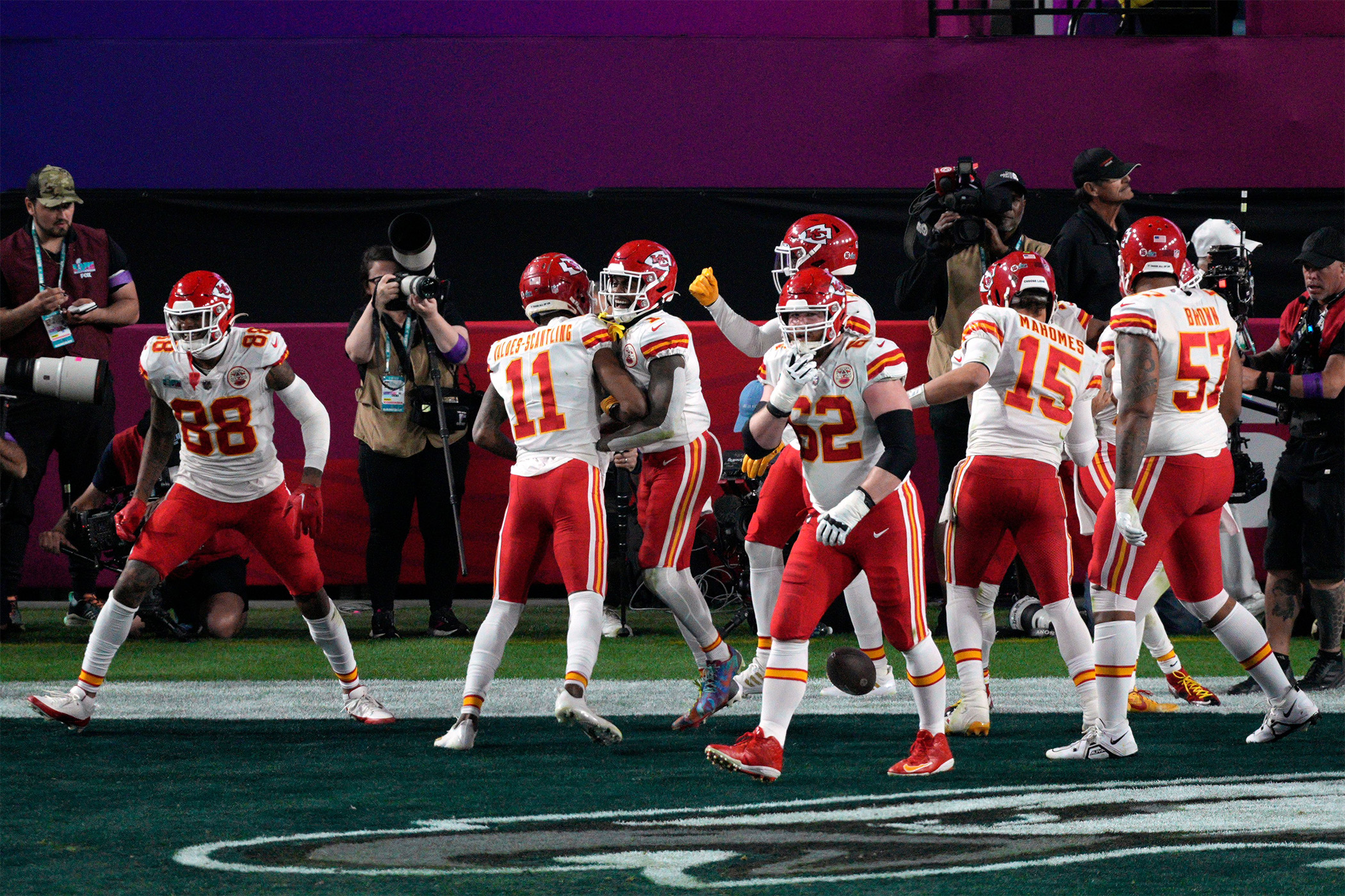 Kansas City Chiefs defeat the Philadelphia Eagles in Super Bowl LVII