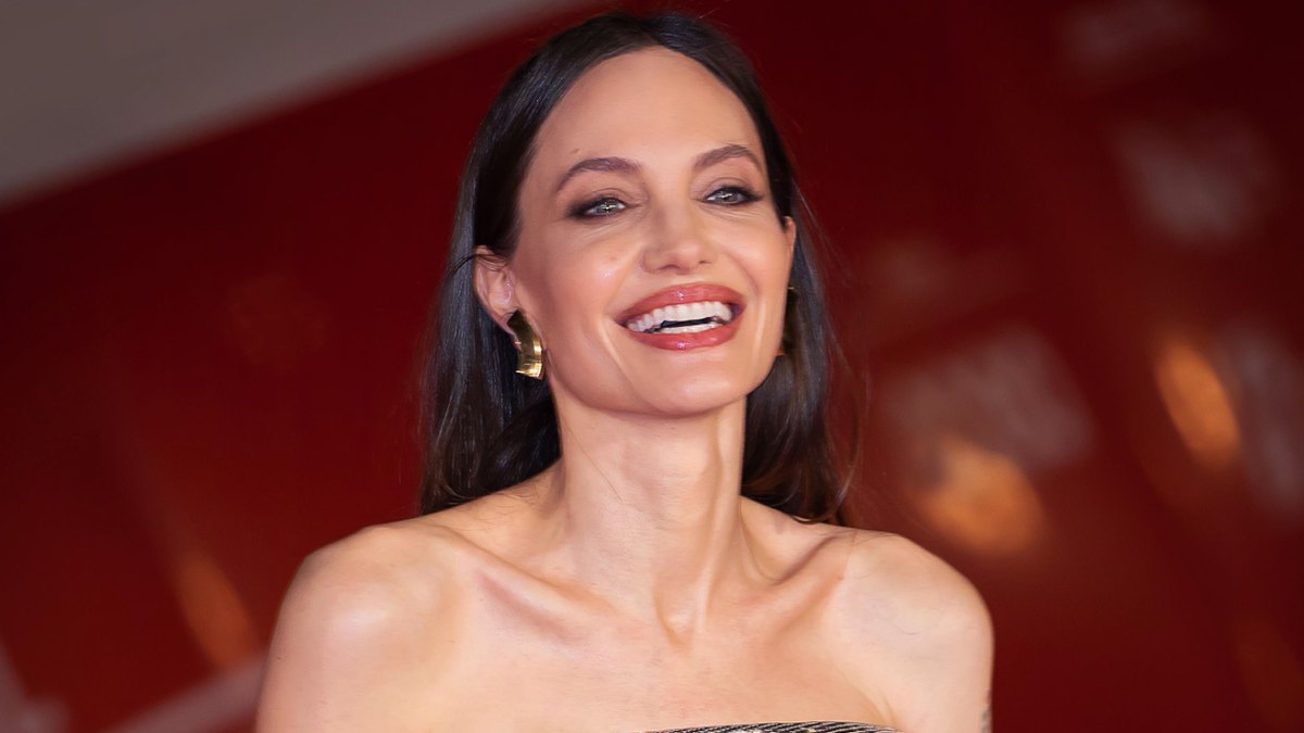 Angelina Jolie Jewelry Collection, Style of Jolie, To Be Displayed In  France (PHOTOS)