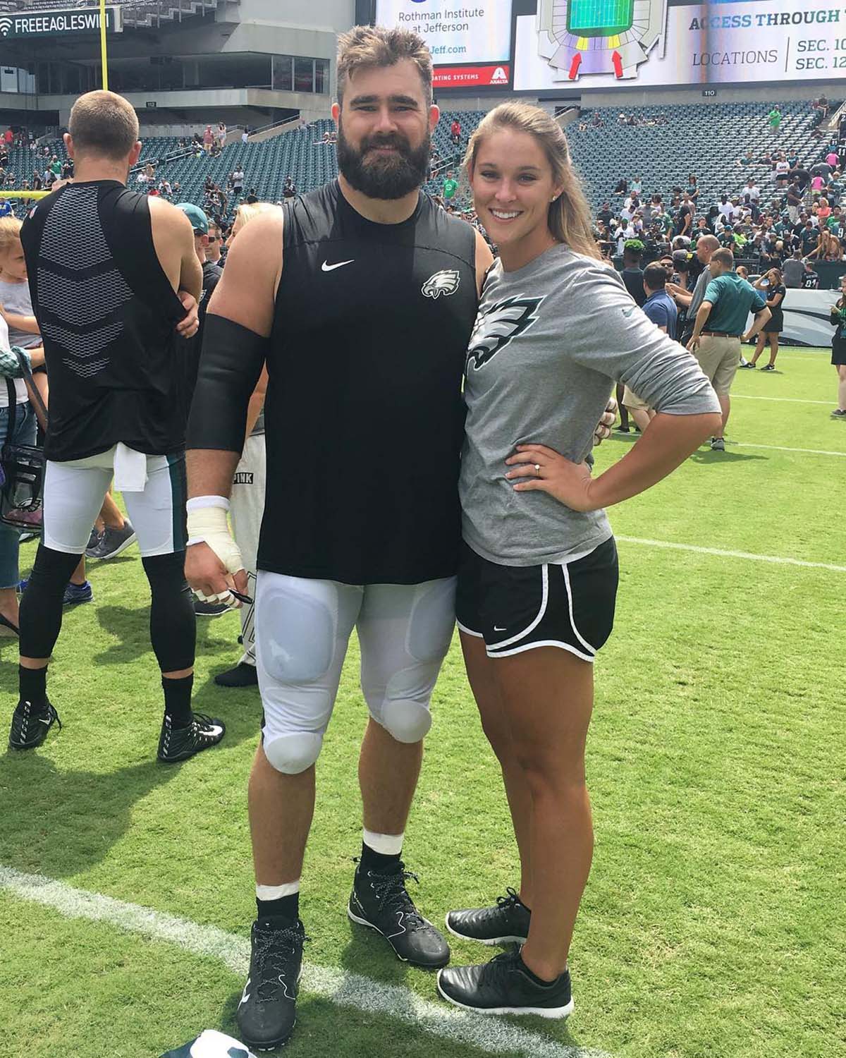 Zeitleiste der Beziehung zwischen Jason Kelce und seiner Frau Kylie Kelce von den Eagles