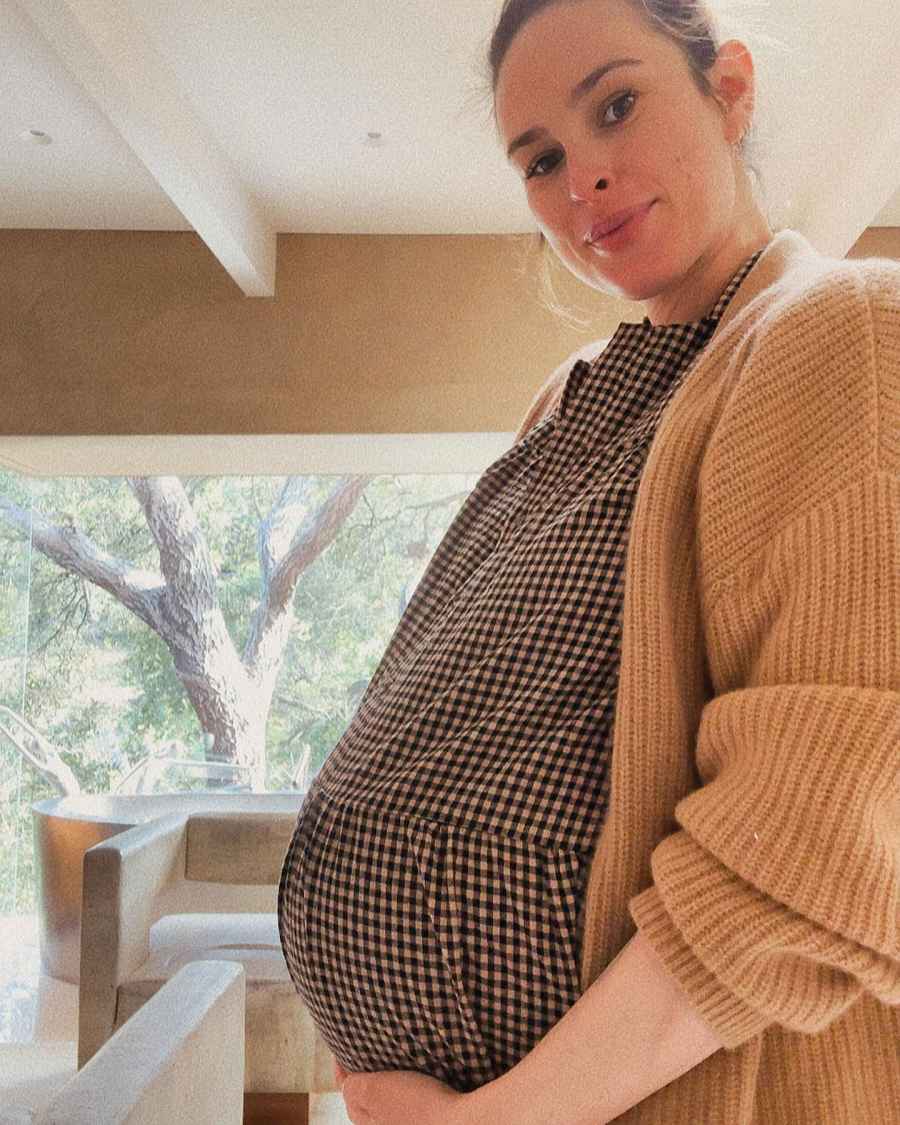 March 2023 Rumer Willis Baby Bump Album Before Welcoming 1st Child