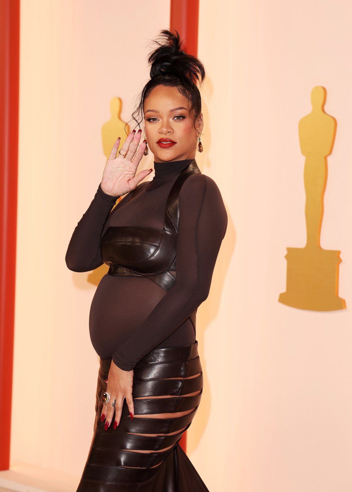 Rihanna Revealed Her Second Pregnancy in an Effortlessly Cool