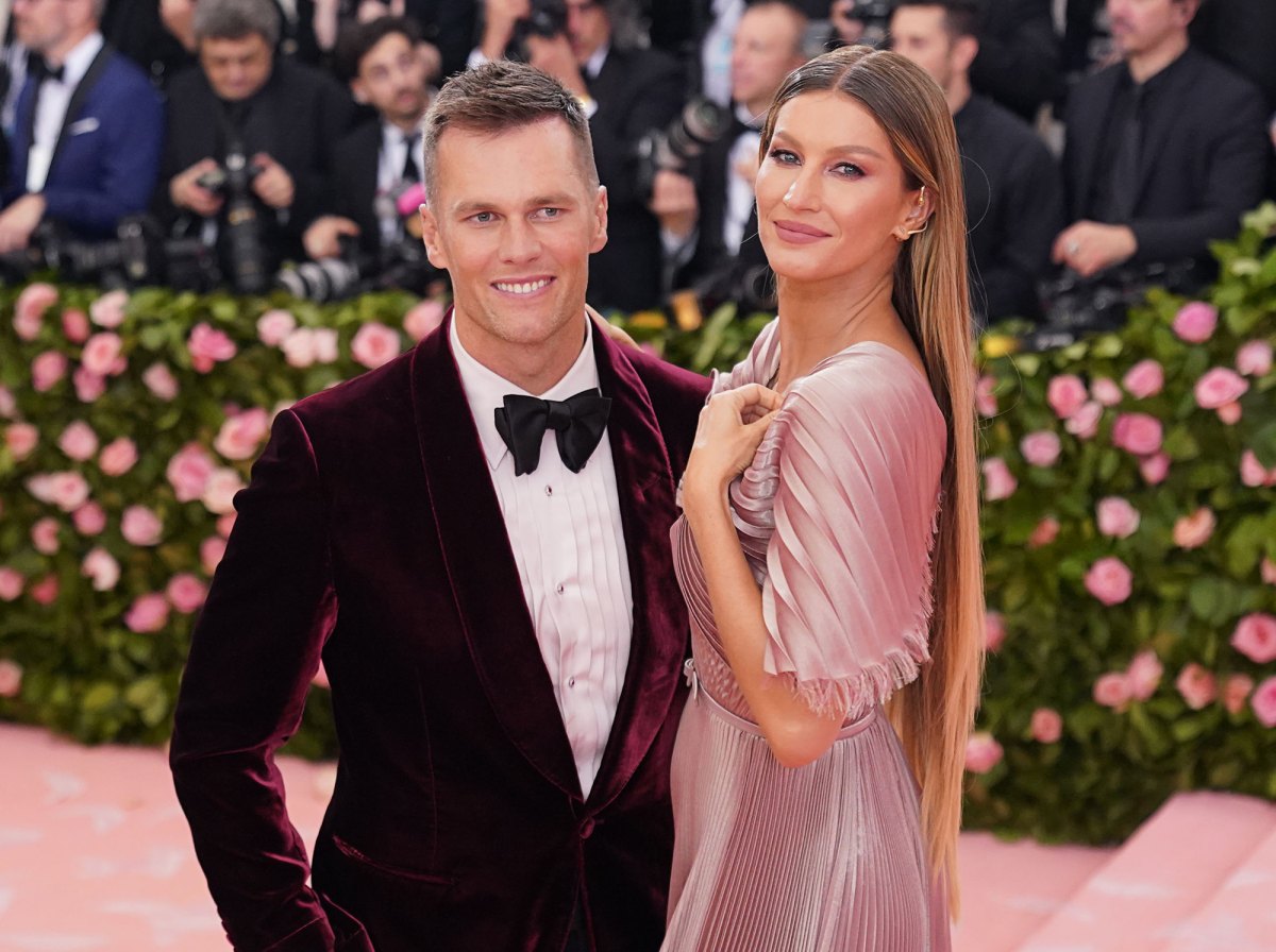 Tom Brady Shares Cryptic Quote After Gisele Bundchens Split Comments Us Weekly 2489
