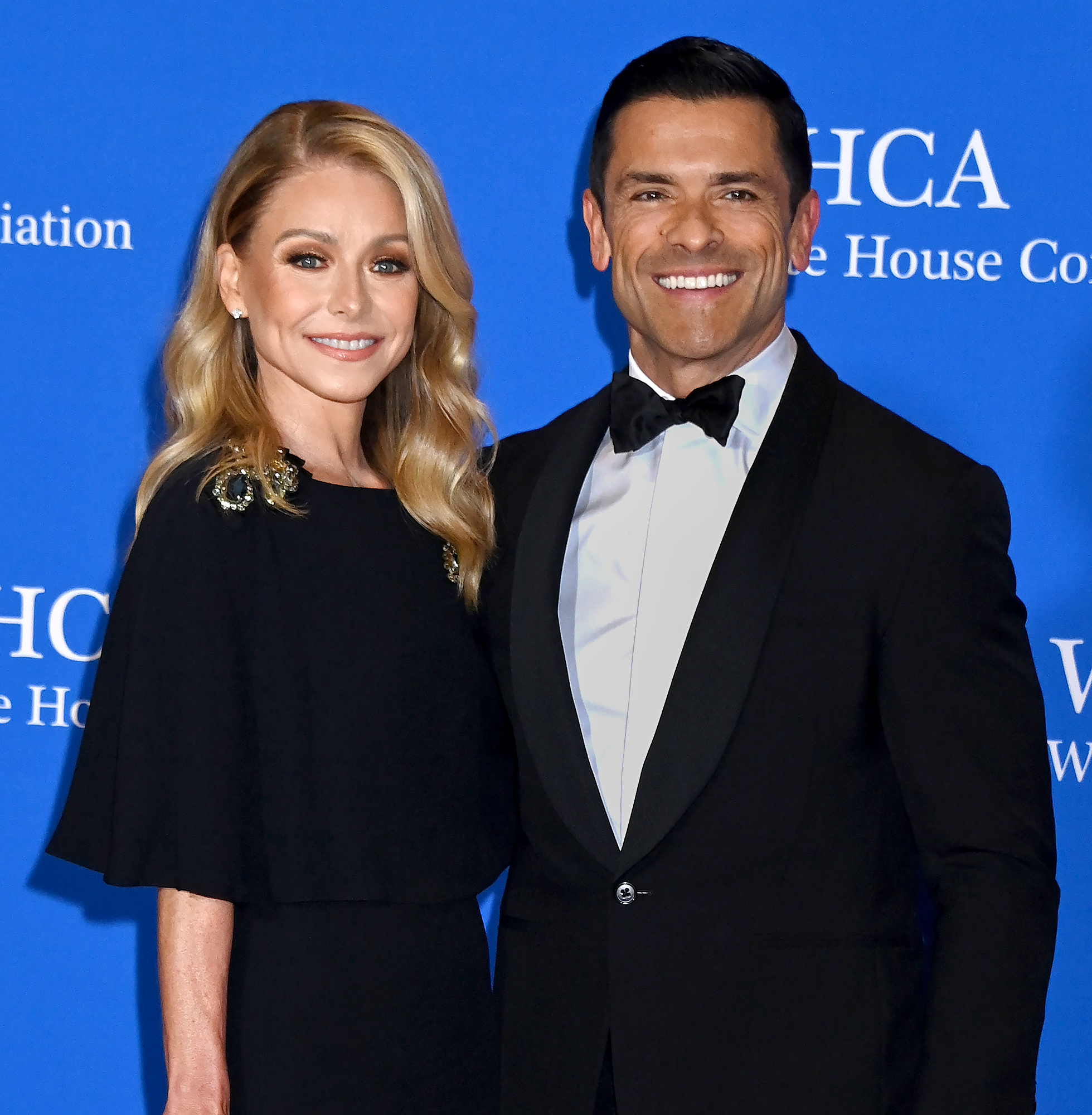 Lời thú nhận tình dục hoang dã nhất của Kelly Ripa và Mark Consuelos