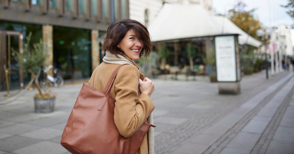 Women's Four Seasons Letter Large Capacity Tote Bag Shoulder Bag