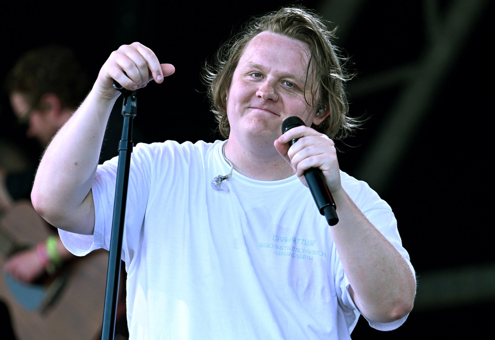 Lewis Capaldi Apologizes to Glastonbury Crowd After Losing Voice Us