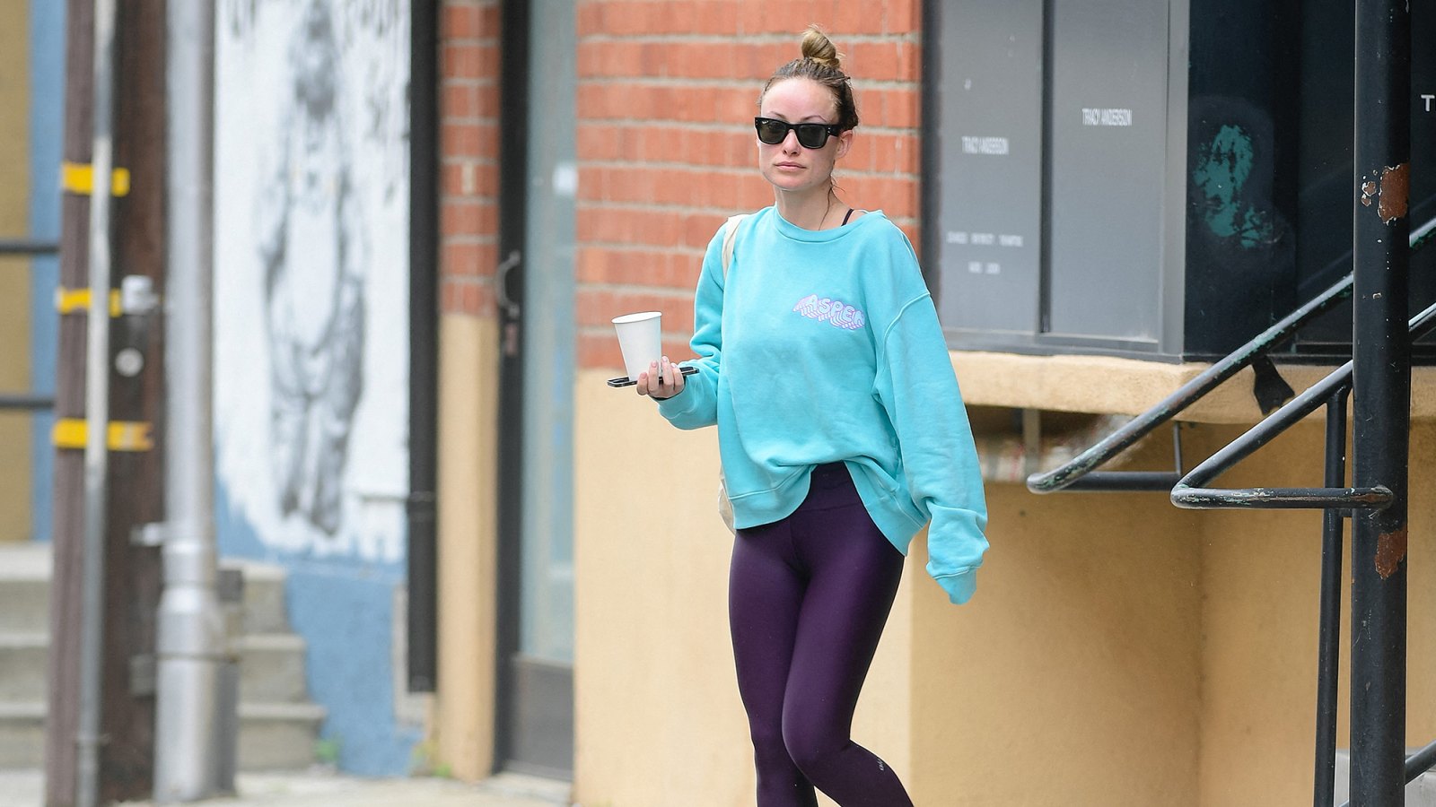 The Alo Yoga leggings celebrities love are on sale for Cyber Monday