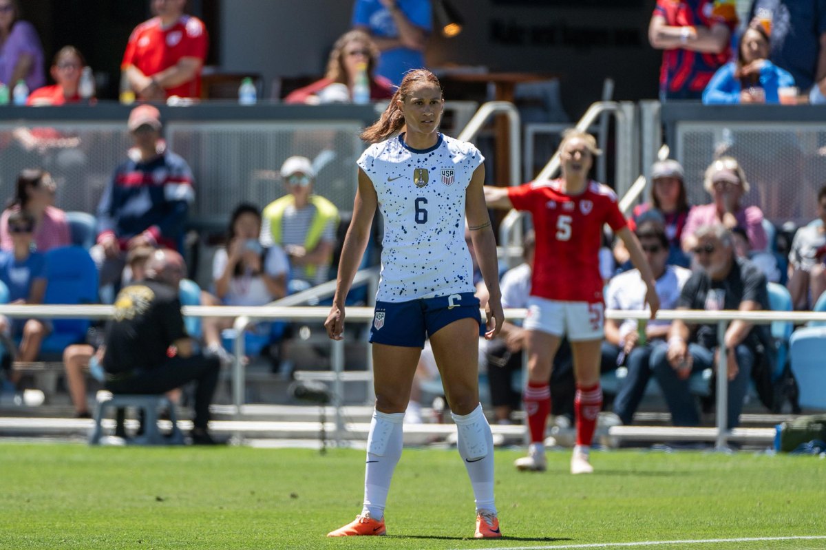 USWNT stars Crystal Dunn, Alex Morgan are true soccer moms - Los