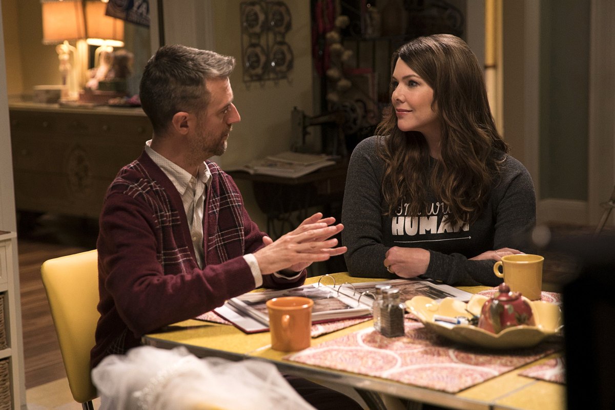 Sean Gunn Says He Doesn't Get 'Gilmore Girls' Residuals At SAG Strike