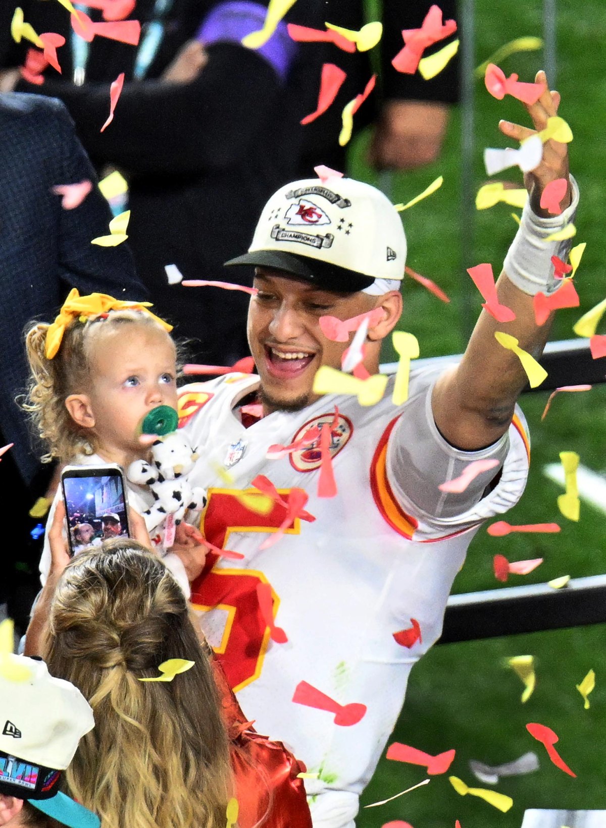 Patrick Mahomes Smiles with Daughter at Kansas City Chiefs' Family Day