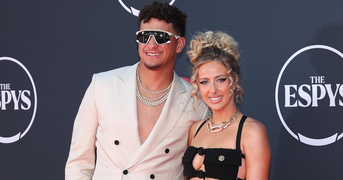 Patrick Mahomes' Wife Brittany Slips on Sneakers at Super Bowl 2023 –  Footwear News