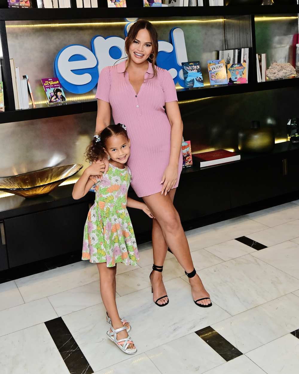 Chrissy Teigen Clothes and Outfits, Page 37