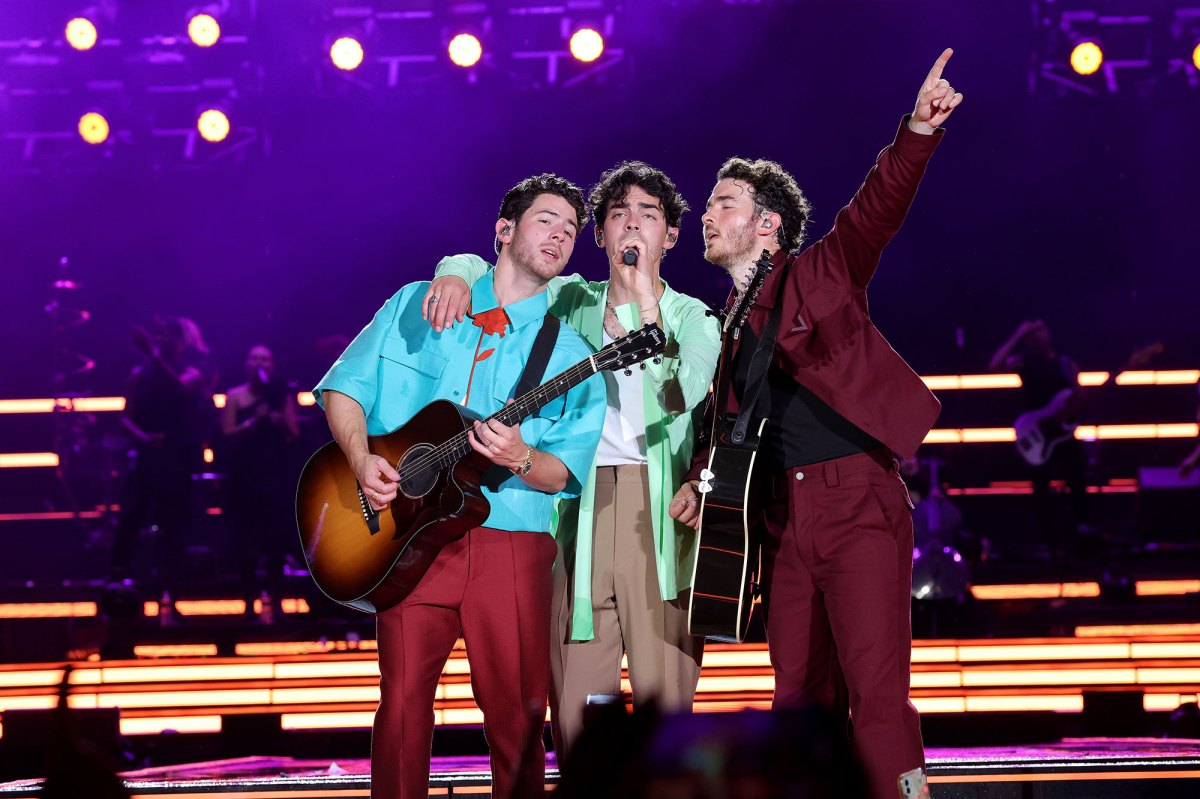 Jonas Brothers exclusive merchandise sold at Dallas pop-up ahead