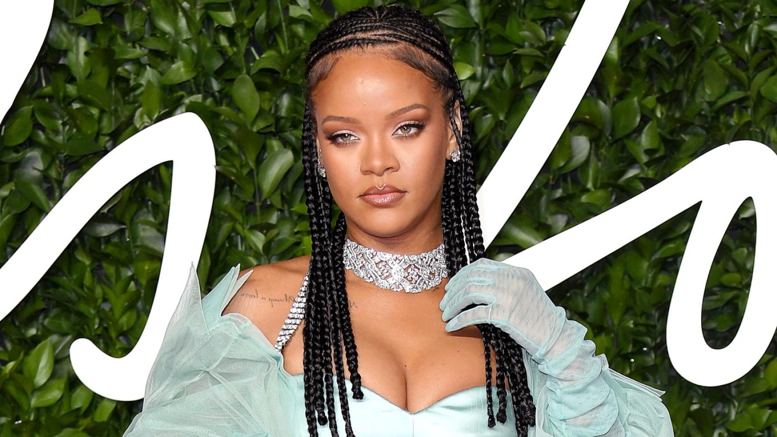 17 Items Rihanna Absolutely Must Include In Her New Clothing Line