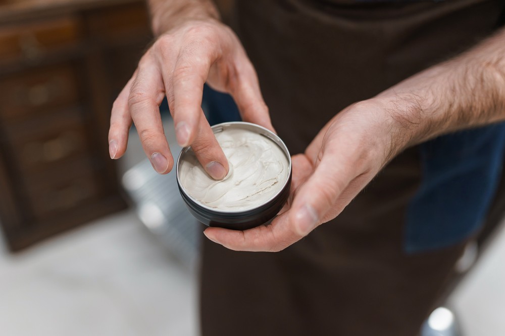 Suavecito Firme Clay - Strong Hold, Low Shine - Matte Pomade for Men -  Natural Texture Hairstyles 