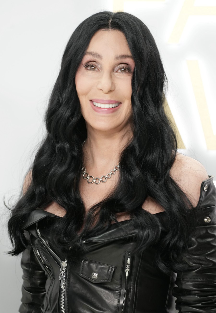 Cher Announces 1st Holiday Album ‘Cher Christmas’