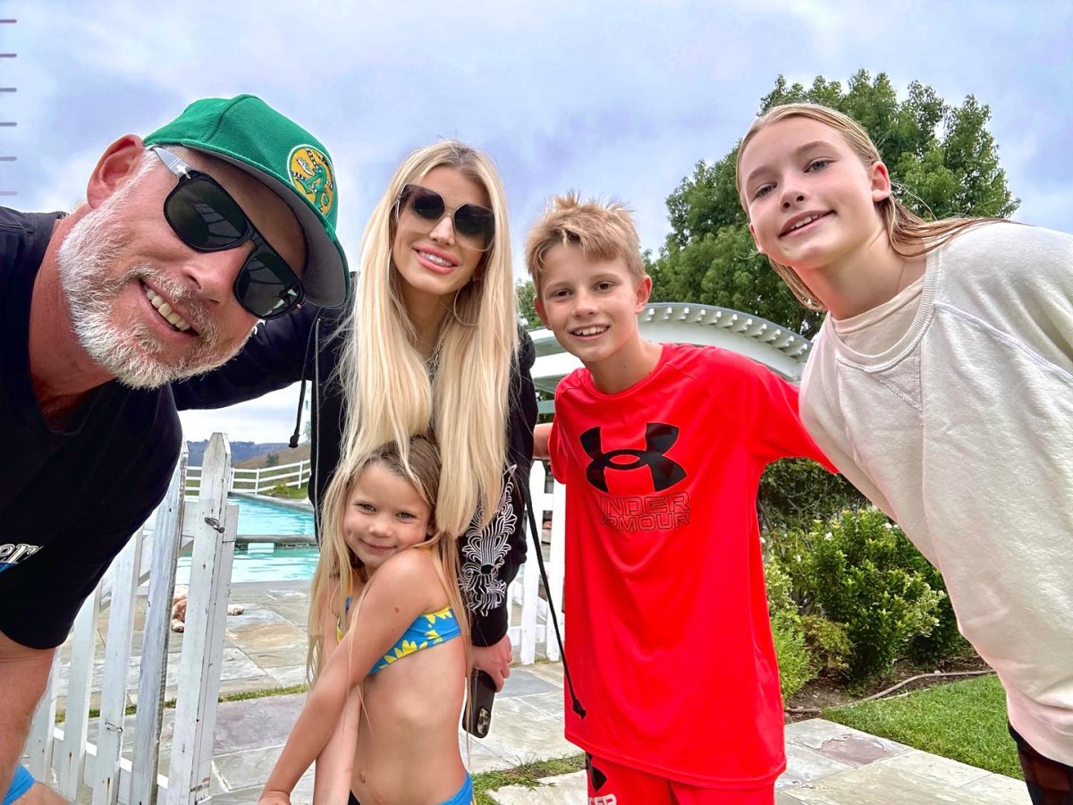 Jessica Simpson, Eric Johnson's 'Family Spring Break' in Cabo: Pics