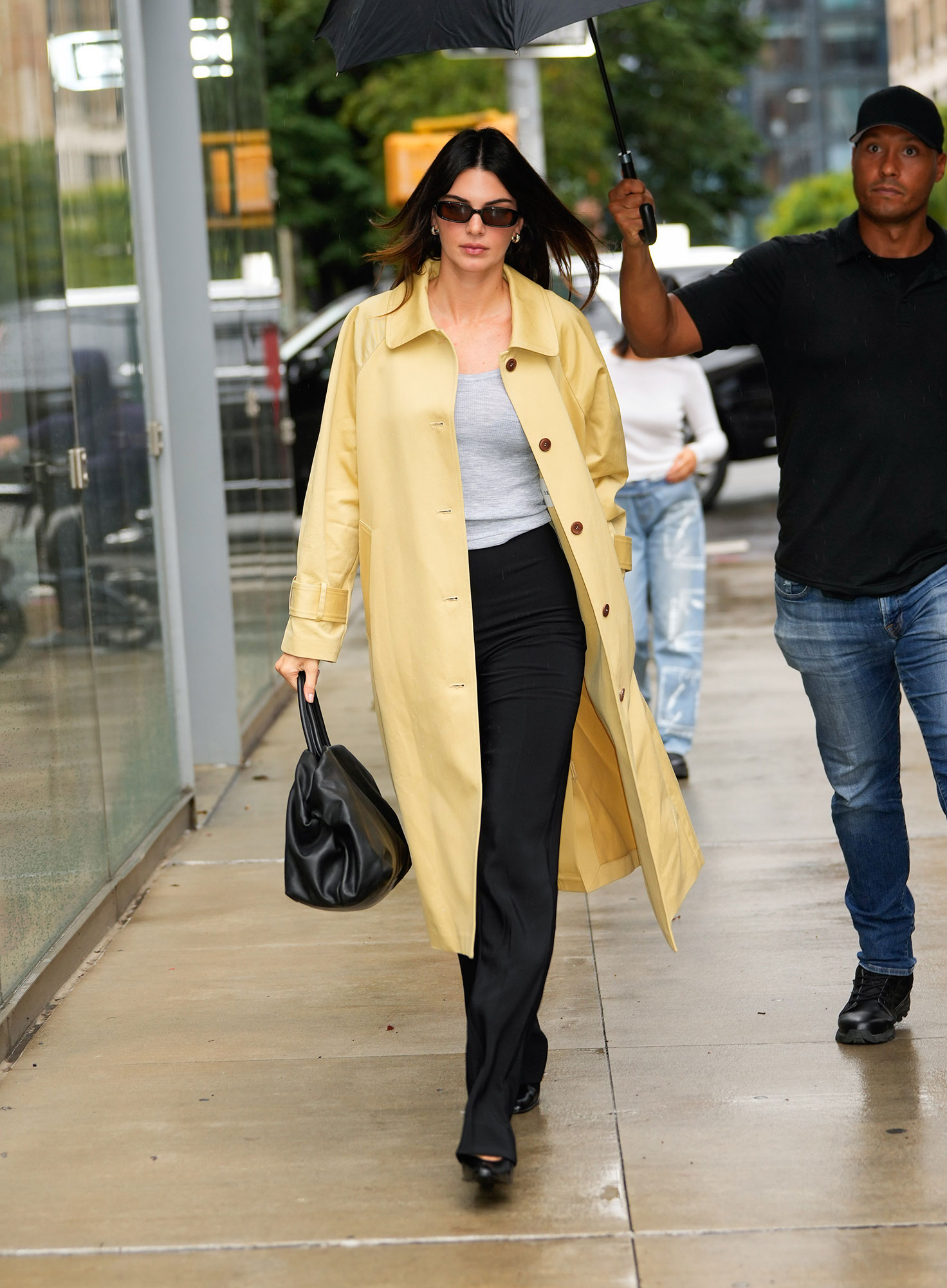 And Now, The It-Bag That Will Be Everywhere Next Month  Kendall jenner  street style, Kendall style, Kendall jenner outfits