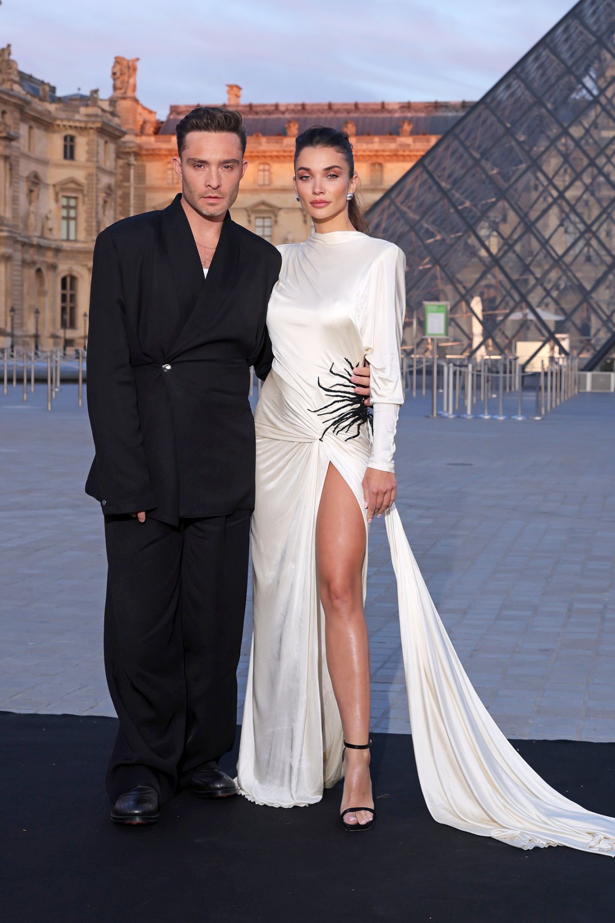 Amanda Seyfried gracing the black carpet at the Lancome X Louvre event  during Paris Fashion Week🖤