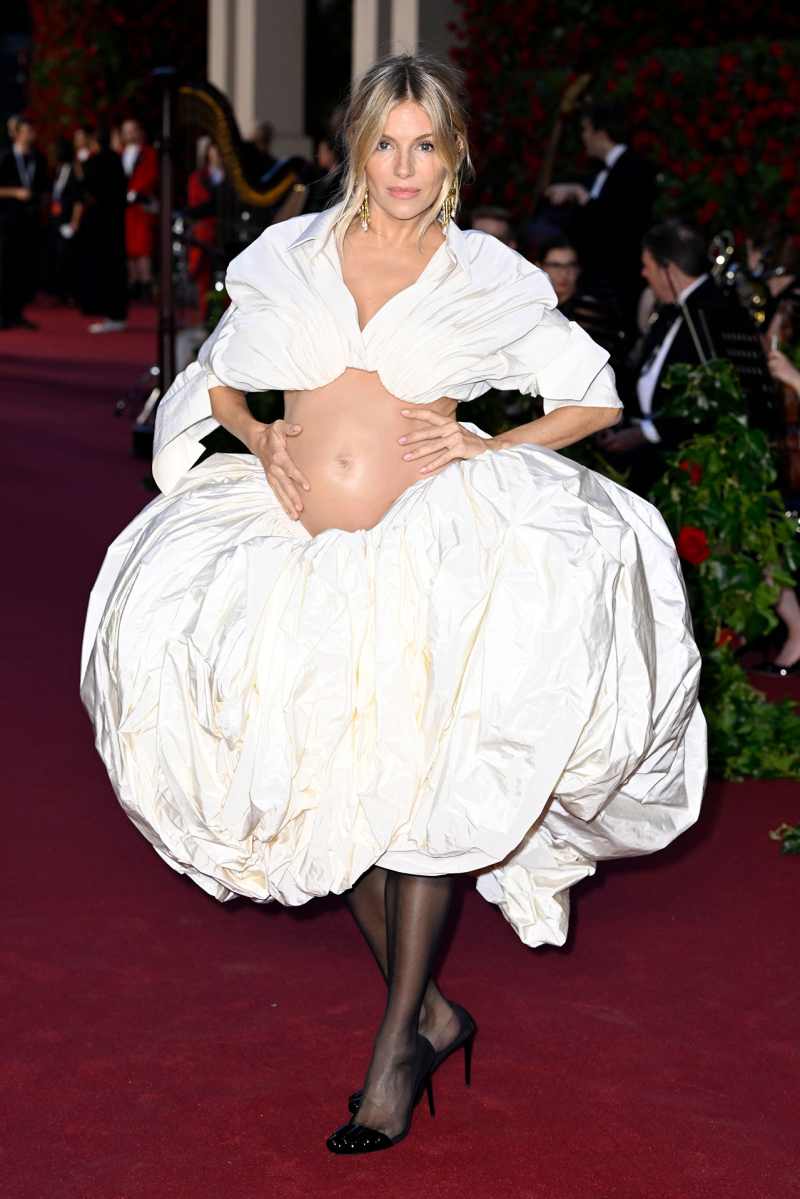 Sienna Miller Hot Pics