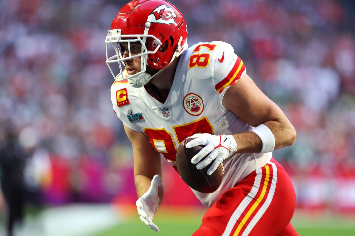 travis kelce away jersey