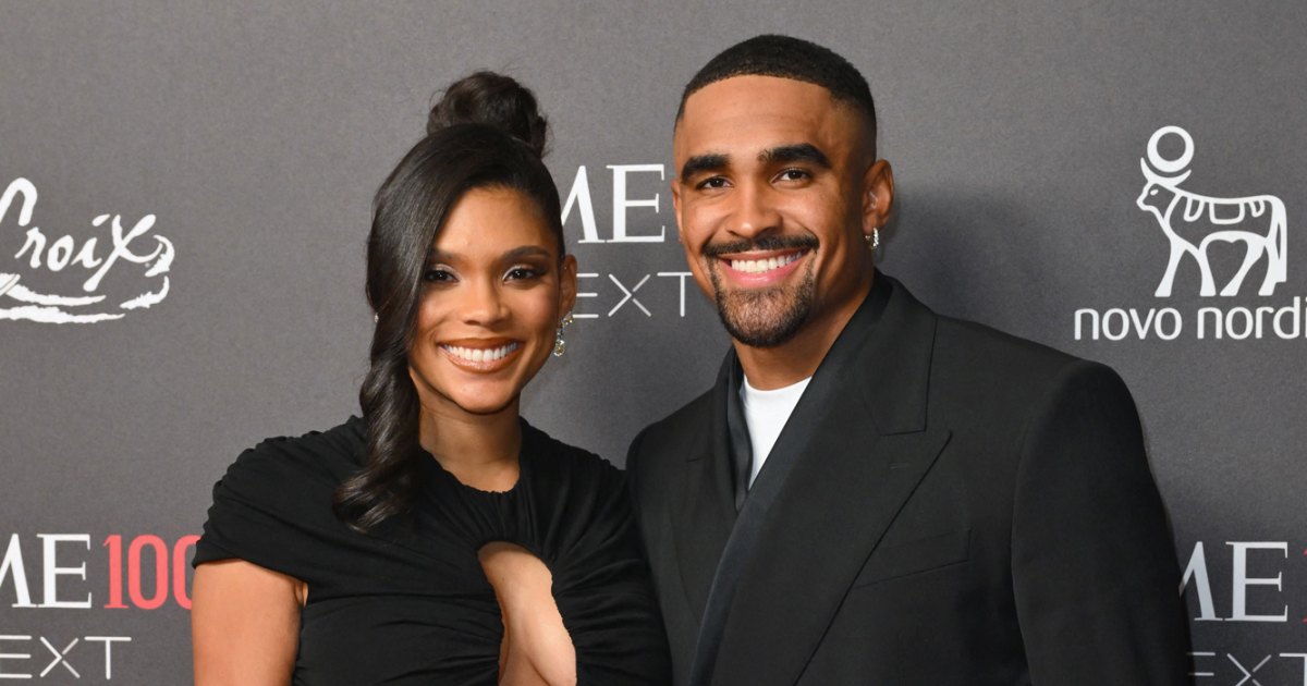 Eagles' Jalen Hurts Steps Out With Girlfriend Bry Burrows at NYC Gala ...