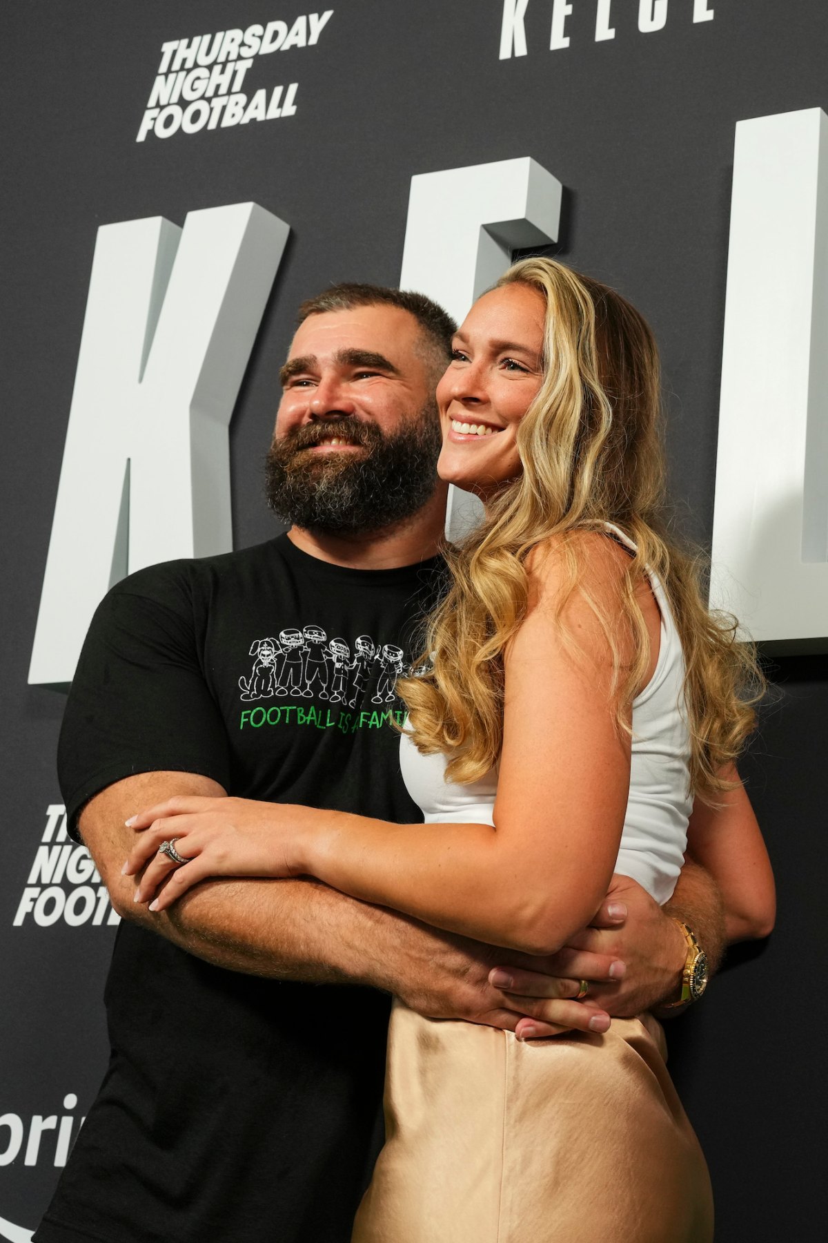 Jason Kelce jokes about brother Travis' blossoming relationship