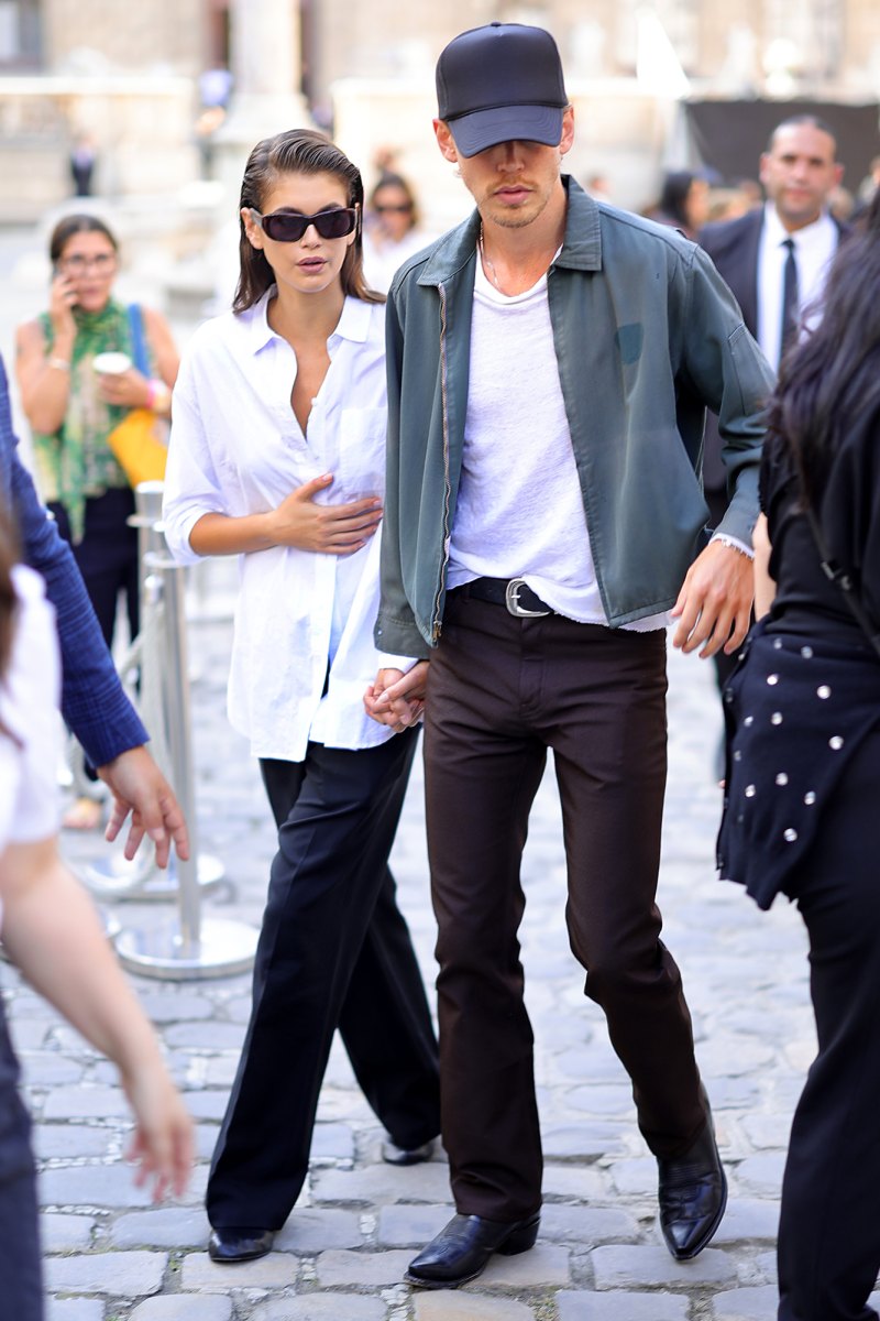 Austin Butler, Kaia Gerber Hold Hands at Valentino Fashion Week Show