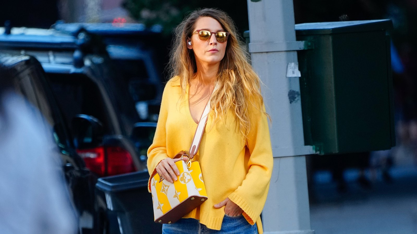 Blake Lively Officially Declared the Start of Sweater Season in a Chunky  Cable-Knit