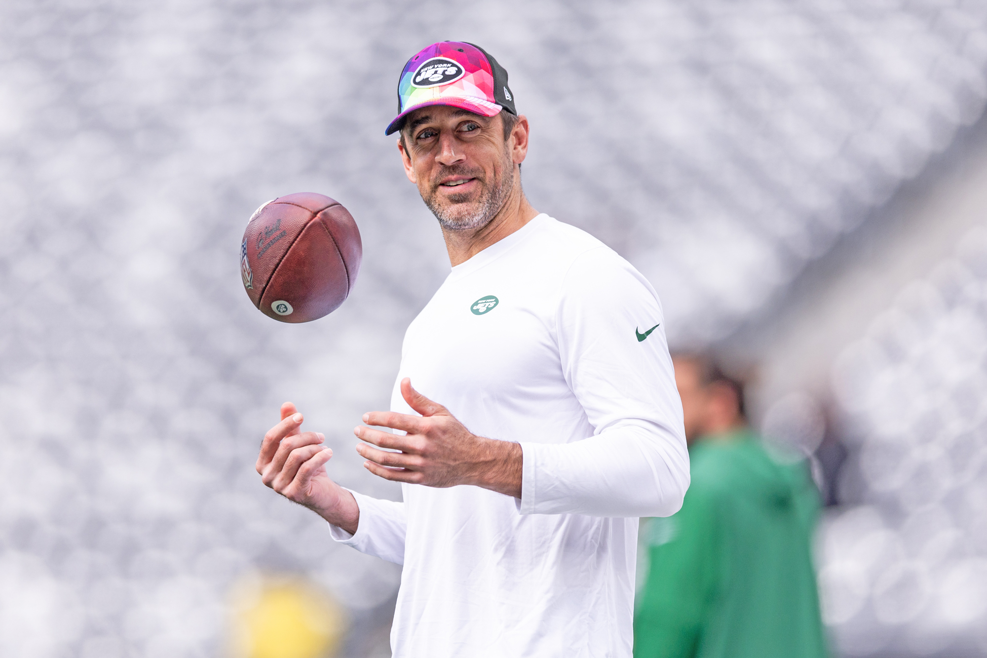 Jets' Aaron Rodgers still aiming to return to practice around his 40th  birthday next month – KGET 17