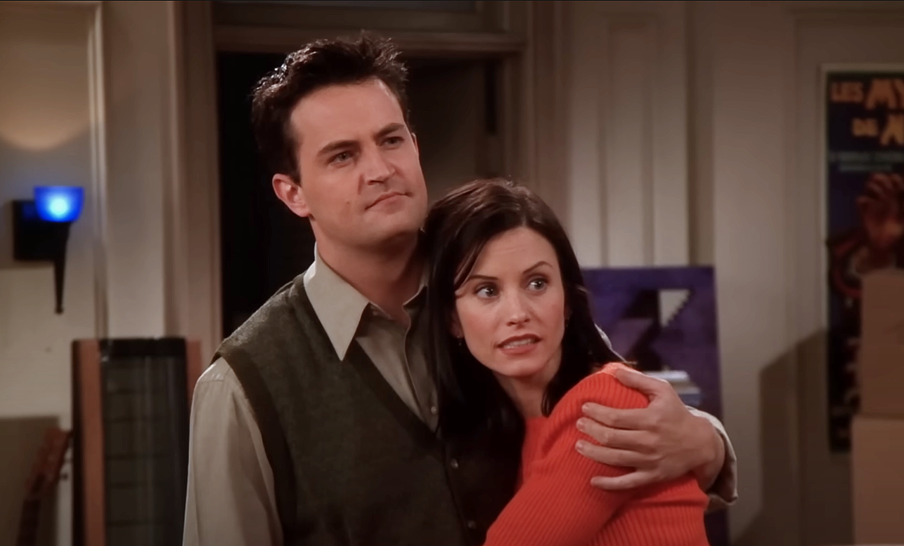 Cheating story. Monica and Chandler 2004. Чендлер друзья. Monica and Chandler 1999.