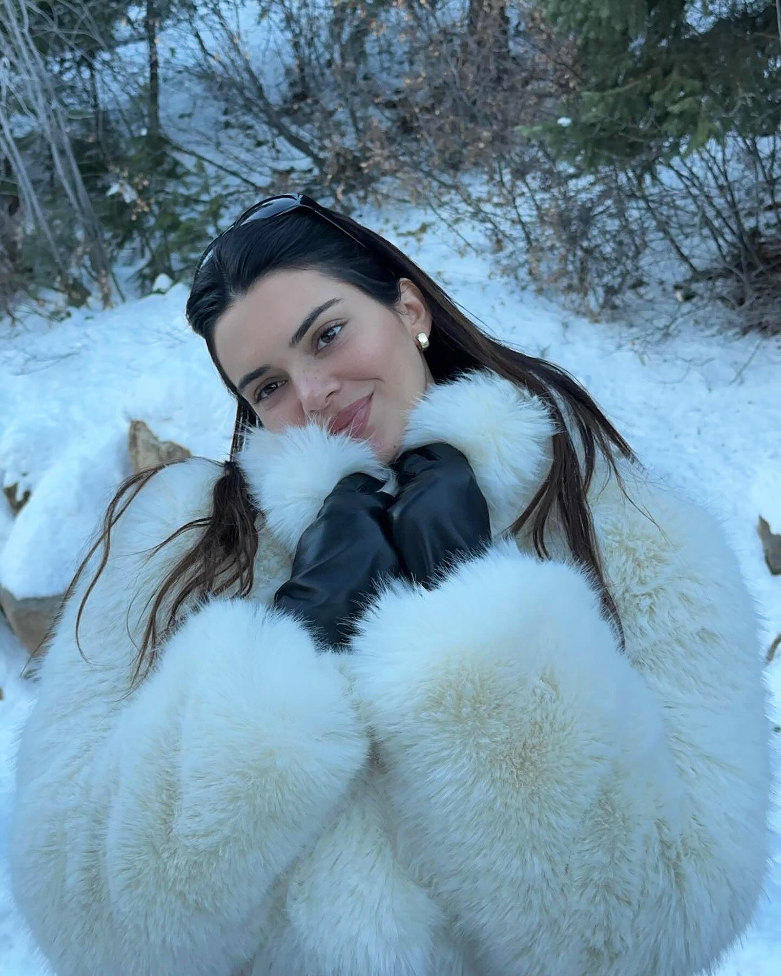 KendallJenner via Instagram! ❄️ #KendallJenner wears the @Alo 'Opulent Faux  Fur Cropped Jacket' in Ivory ($348) and the @MegaJ