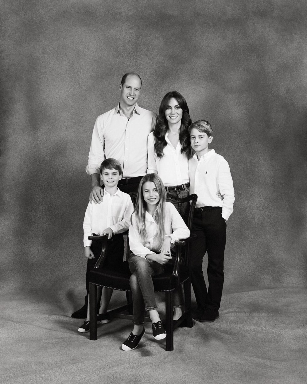 Prince William and Kate Middleton pose with children for the 2023